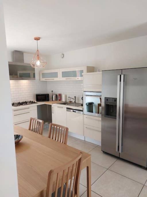 Apartment T3 Climatise, Parking Et Jardin Quartier Des Marots A Colomiers